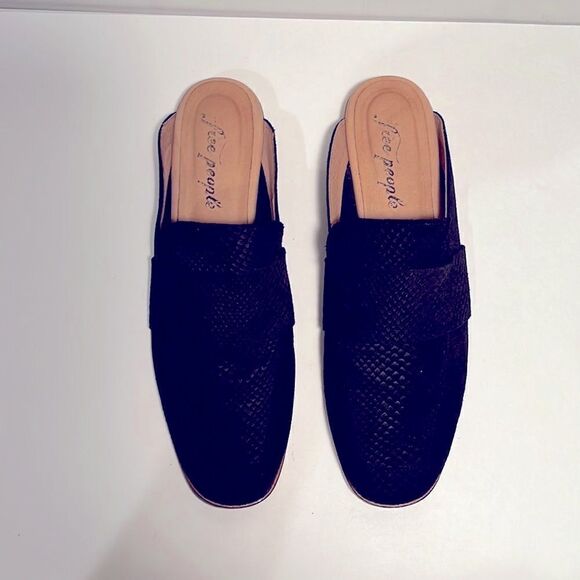 Free People black snakeskin patterned suede leather mules - Picture 2 of 4